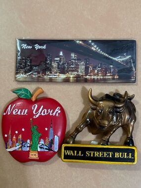 New York City Red Apple & Wall Street Charging Bull Magnet Set. Limited Edition